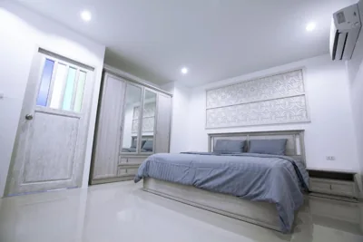 Deluxe-Doppelzimmer mit Balkon — Number 4 Phuket